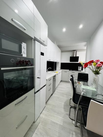 Apartament cu 2 camere decomandat, mobilat în Dumbrăvița