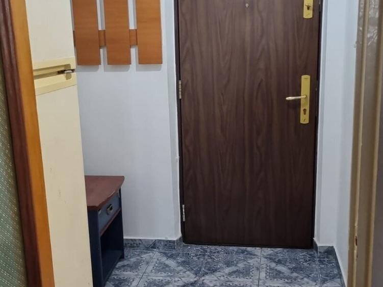 Garsonieră semidecomandată în Titan