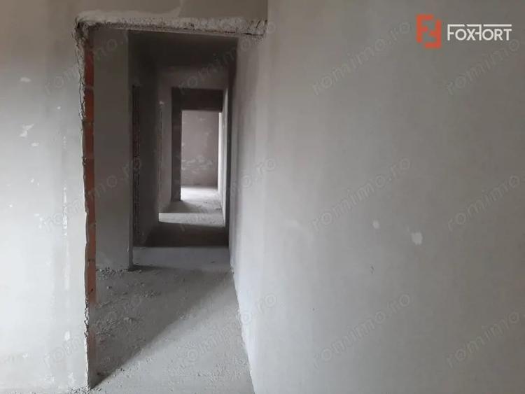 Casă cu 5 camere cu Teren 392 Mp în Giarmata