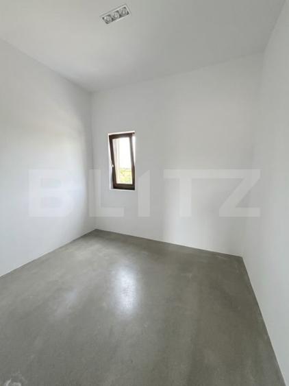 Casă individuală cu 4 camere cu Teren 284 Mp în Plopi