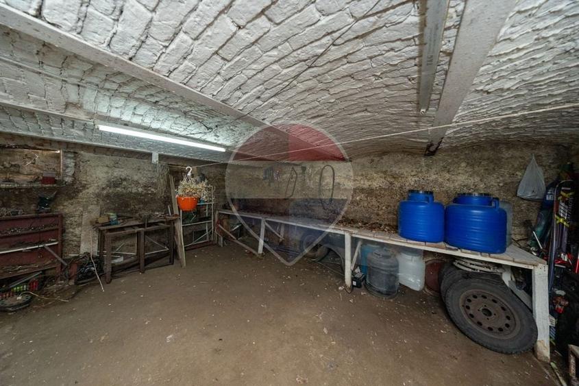 Casa cu potențial rar în Săcele: 2 corpuri și teren de 1.048 mp - 21