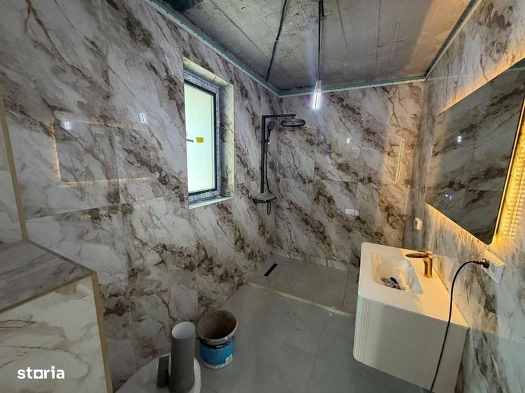 Casă cu 4 camere în Central