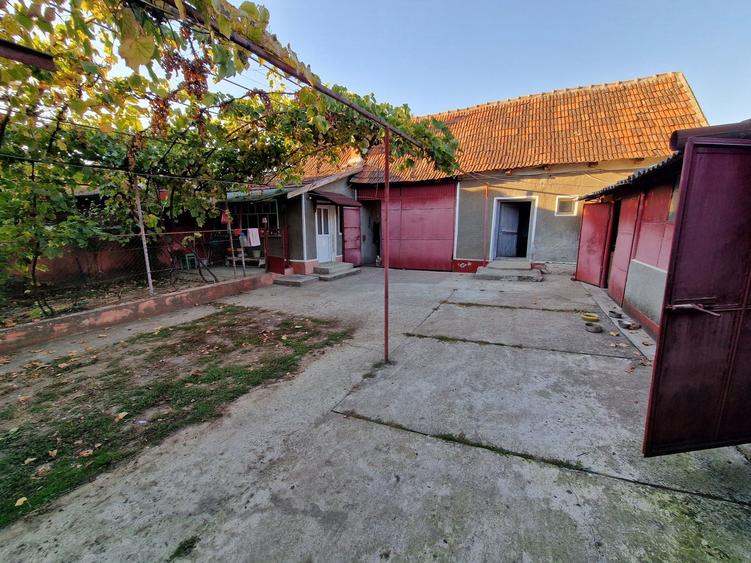 Casă cu 4 camere în Săbolciu