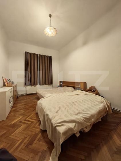 Apartament cu 3 camere semidecomandat, mobilat în P-ța Maria