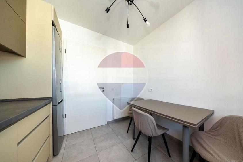 Apartament cu 2 camere decomandat, mobilat în Tractorul