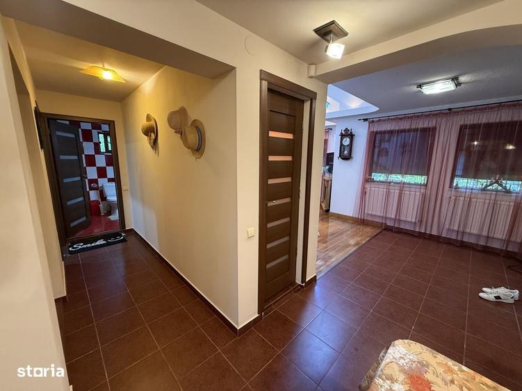 Casă cu 4 camere în Central