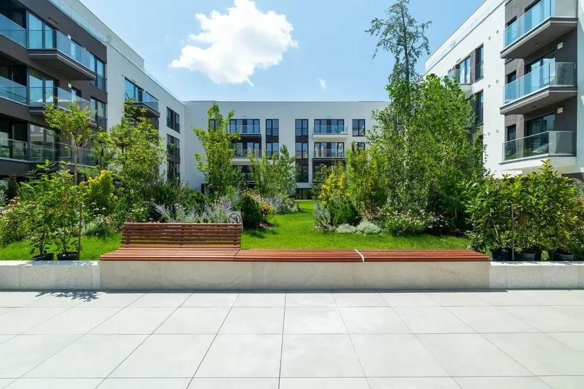 Apartament cu 3 camere decomandat în Moșilor