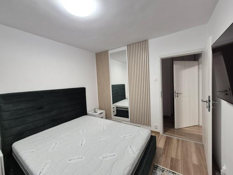 Apartament cu 2 camere semidecomandat, mobilat în 13 Septembrie