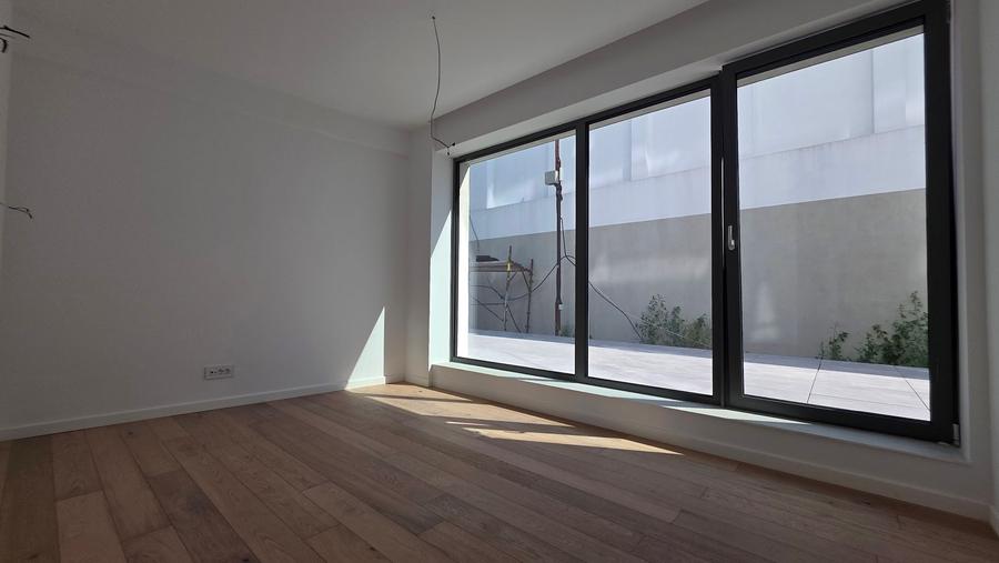 Apartament cu 4 camere decomandat în Timpuri Noi