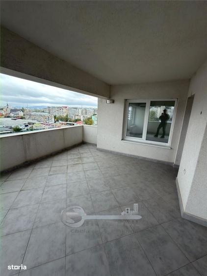 Apartament cu 3 camere în Sud