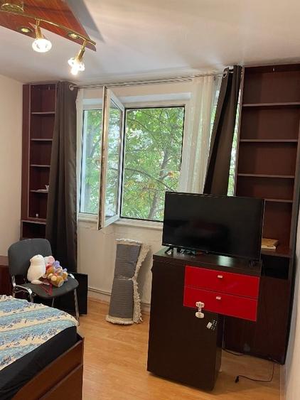 Apartament cu 2 camere decomandat în Politehnica