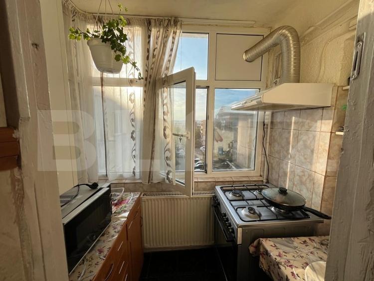 Apartament cu 3 camere decomandat, mobilat în Victoria