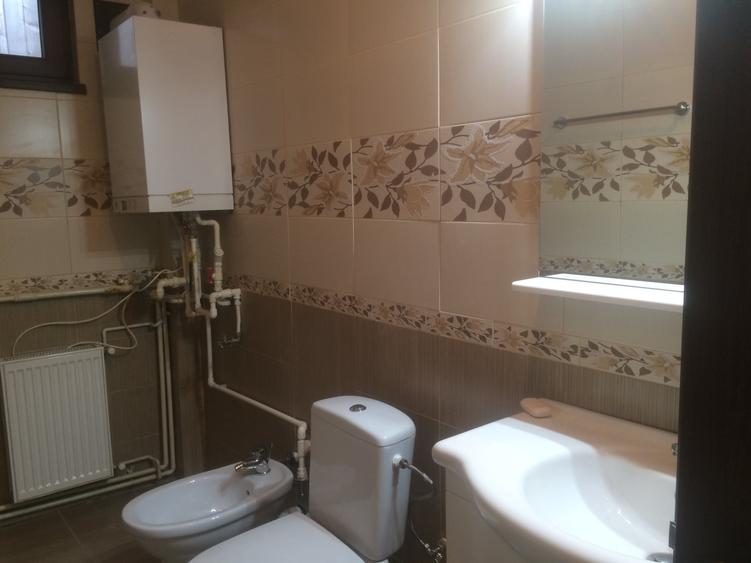 Casă individuală cu 5 camere cu Canalizare în Brâncoveanu