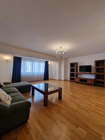 Apartament cu 3 camere decomandat, mobilat în P-ța Alba Iulia