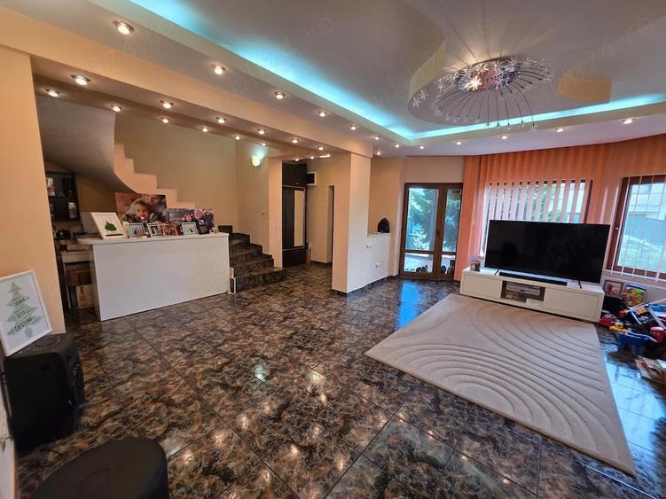 Casă cu Teren 240 Mp în Dobroești