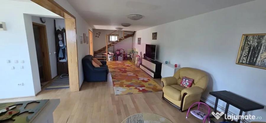 Vila de vanzare cu 4 camere in Breaza - 10