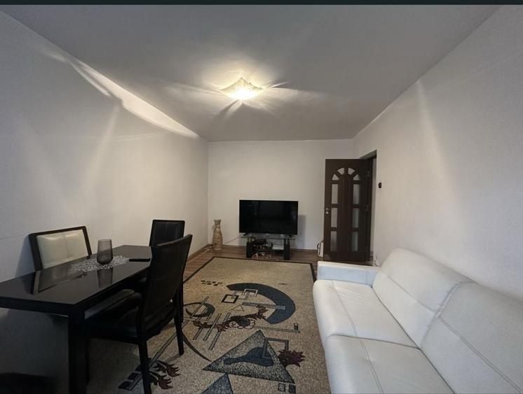Apartament cu 2 camere decomandat în Mărășești