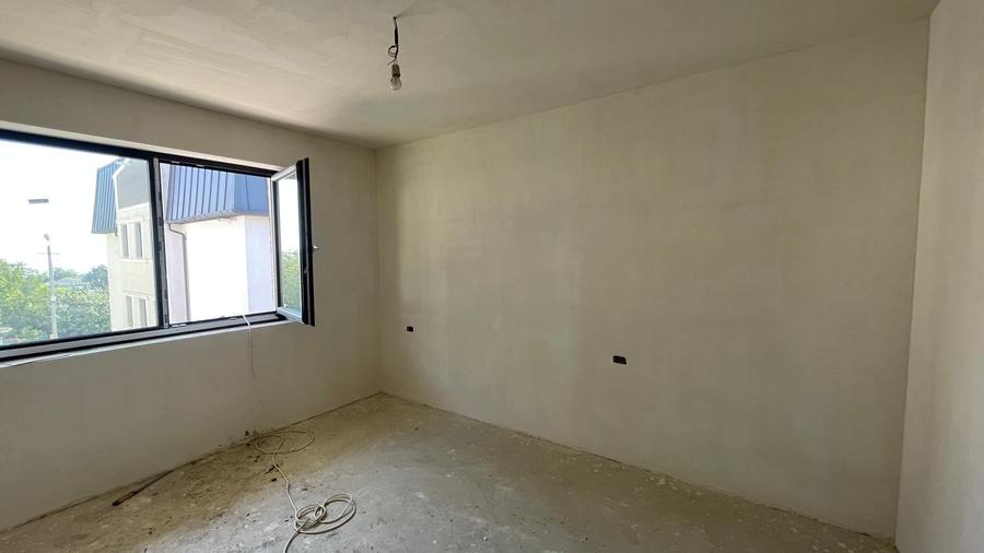 Casă cu 4 camere cu Teren 256 Mp în Galata