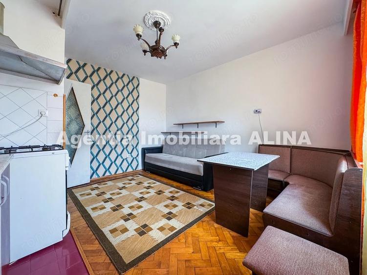 Garsonieră decomandată în Gojdu