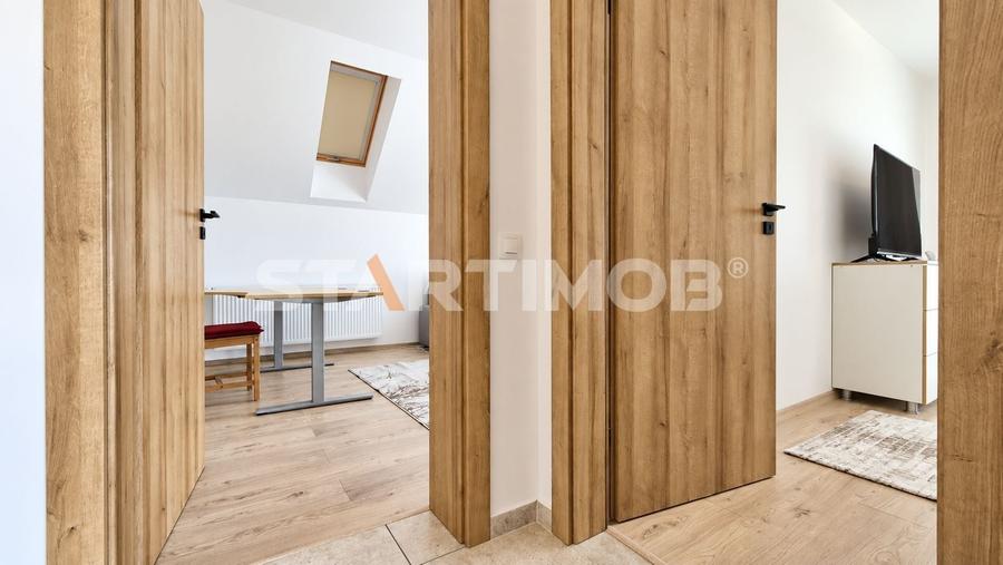 Apartament cu 2 camere decomandat, mobilat în Tractorul
