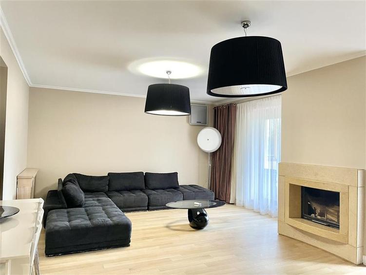 Apartament cu 4 camere decomandat, mobilat în Herăstrău