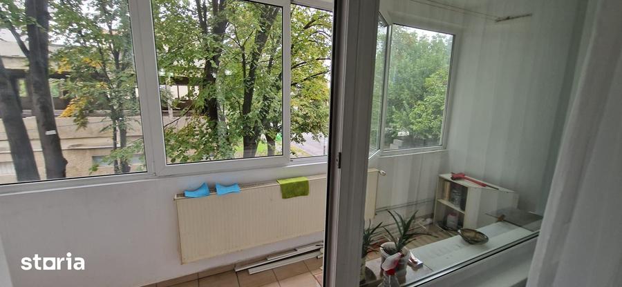 Apartament cu 3 camere decomandat în Complex Studențesc