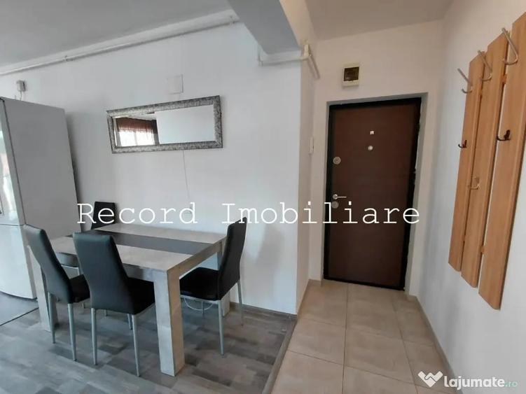 Apartament cu 3 camere semidecomandat în Florești