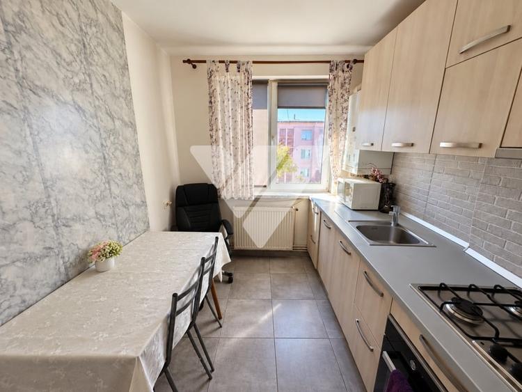 Apartament cu 2 camere semidecomandat, mobilat în Cisnădie