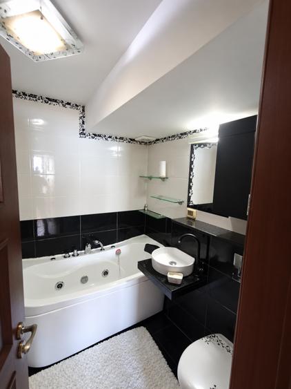 Apartament cu 3 camere decomandat, mobilat în Faleza Nord