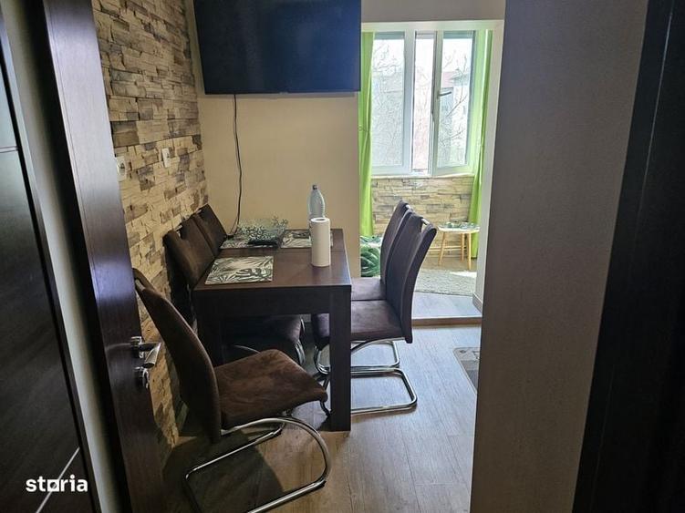 Apartament cu 3 camere decomandat în Steaua