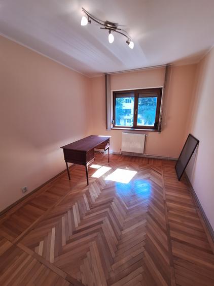 Apartament cu 3 camere decomandat în Țiglina 3