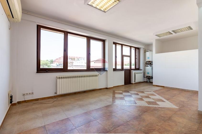 Casă individuală cu 6 camere cu Teren 235 Mp în Ferentari