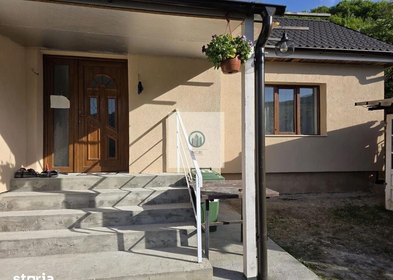 Casă individuală cu 4 camere cu Canalizare în Călugareni