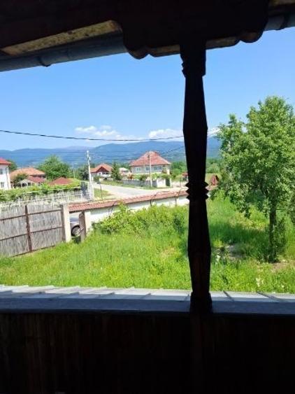 Vila P+1 cu teren 4500mp si garaj la DN 67 NOVACI drumul spre Ranca 18km. - 5