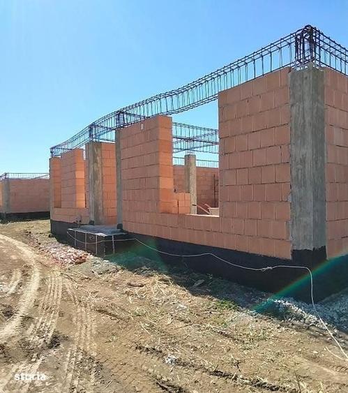 Casă cu 4 camere în Vârteju