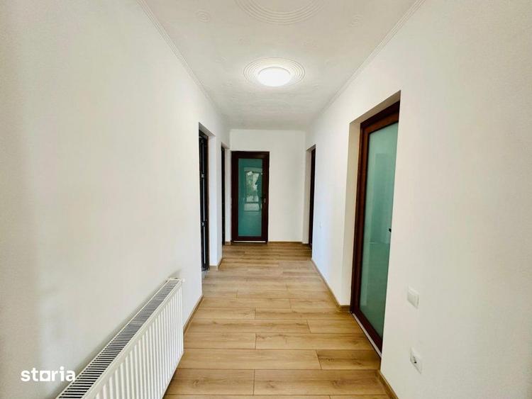 Casă cu 5 camere cu Teren 450 Mp în Crevedia