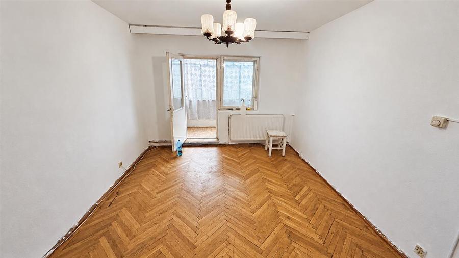 Apartament cu 2 camere decomandat în Astra