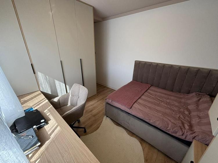 Apartament cu 3 camere semidecomandat în Șelimbăr