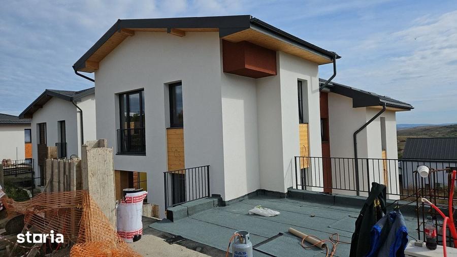 Casă cu 4 camere cu Teren 350 Mp în Apahida