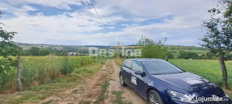 Casă cu 3 camere cu Teren 1715 Mp în Cornești