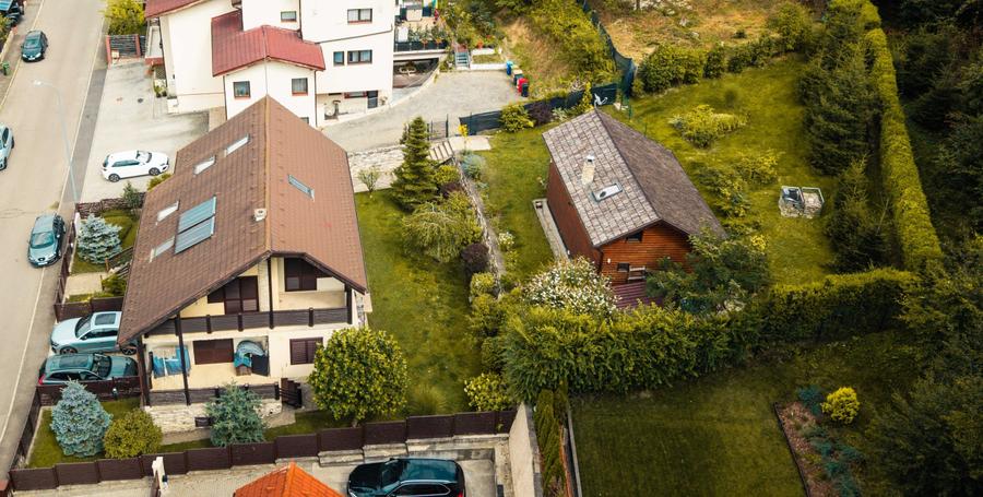 Casă cu 4 camere în Exterior Vest