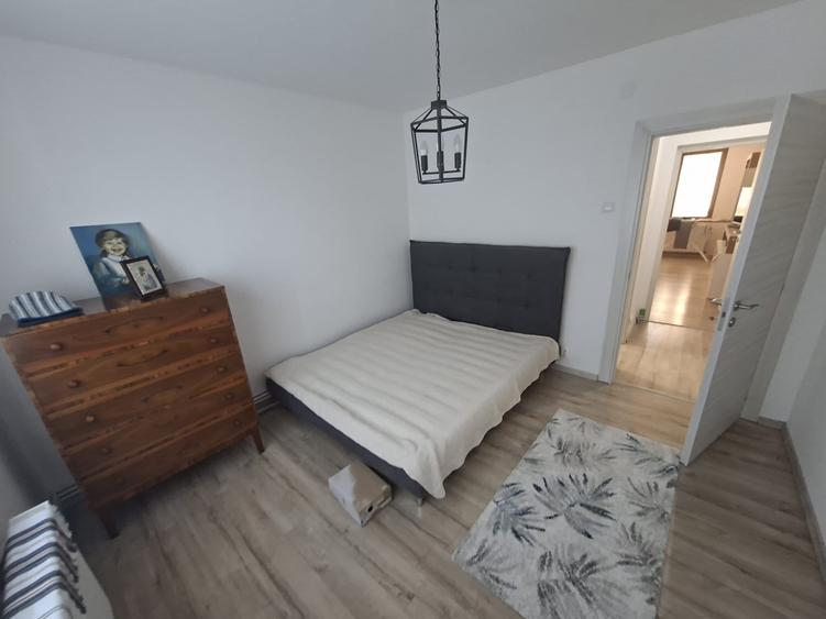 Apartament cu 3 camere decomandat, etaj 4/10, zona Alexandru cel Bun - 3