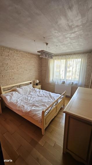 Apartament cu 3 camere decomandat în Rogerius