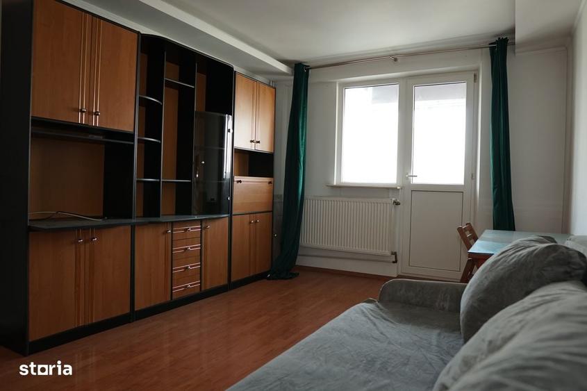 Apartament cu 2 camere decomandat în Titan