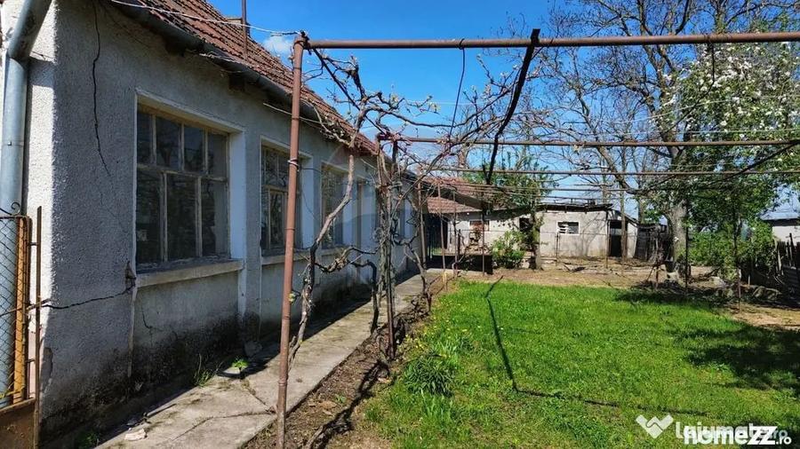 Casă cu 3 camere cu Teren 5000 Mp în Craidorolț