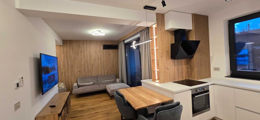 Apartament cu 2 camere nedecomandat în Astra
