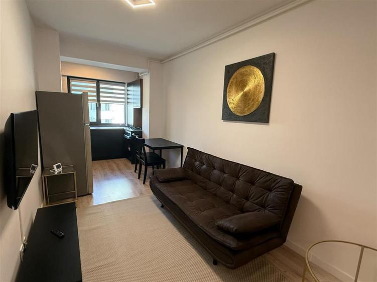 Apartament cu 2 camere decomandat, mobilat în Pipera