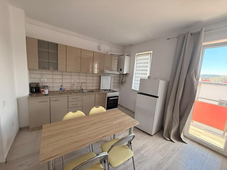 Apartament cu 2 camere semidecomandat în Florești