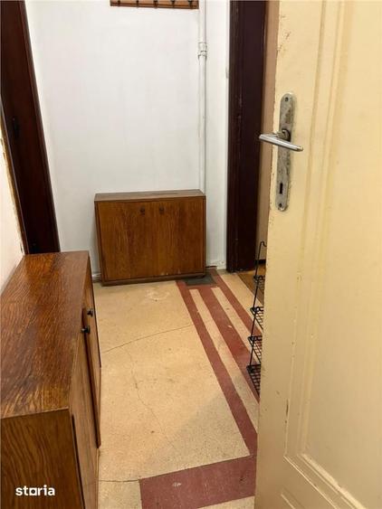 Apartament cu 3 camere decomandat în Victoriei