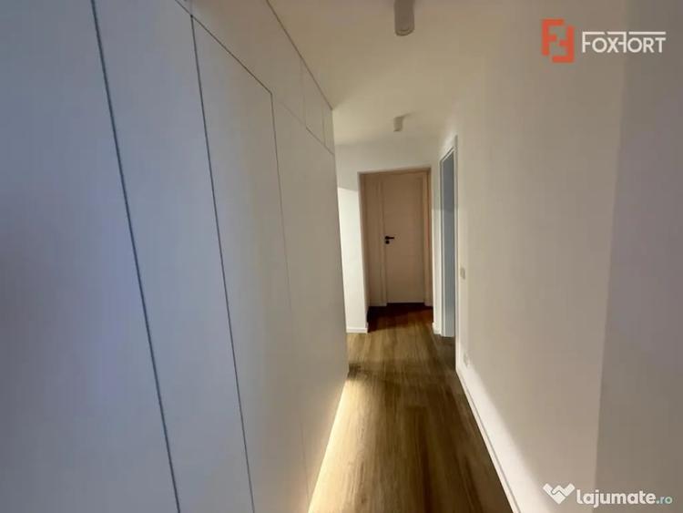 Apartament cu 4 camere decomandat în Central